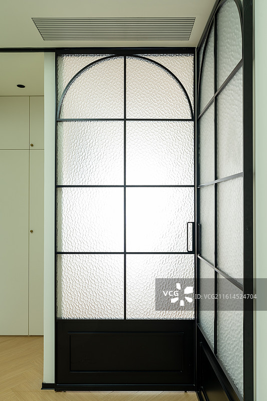 创融嘉天地法式实景落地图片素材