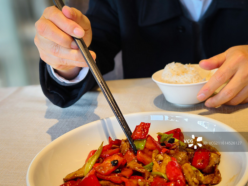 享受美食图片素材