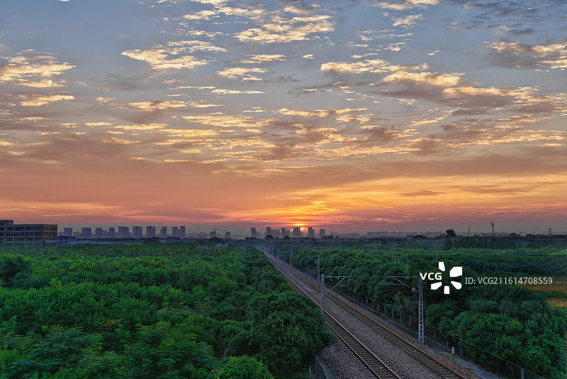 向远方延伸的铁路图片素材