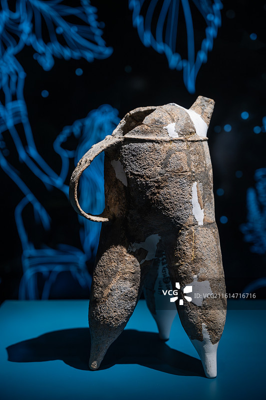 商陶盉-商代文物图片素材