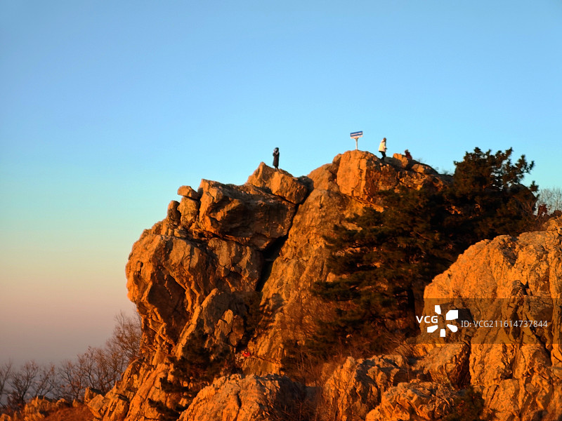 冬天，三九天攀爬莒县屋楼崮看日出，冬季自然风光图片素材