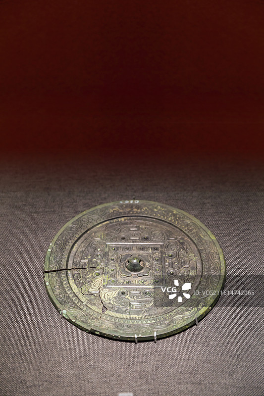 南京六合博物馆-羊氏作镜四神规矩纹铜镜 东汉 六合博物馆藏图片素材