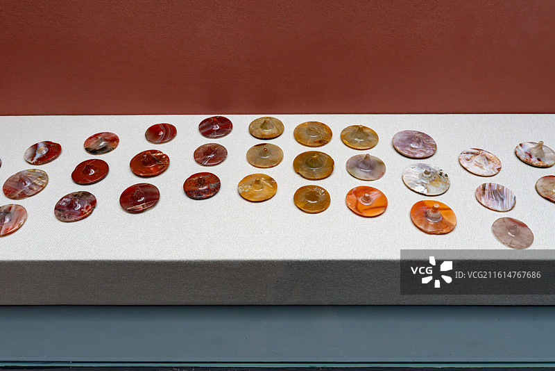 印证滇国云南古滇文明特展锥形玛瑙扣 西汉 云南昆明晋宁石寨山图片素材