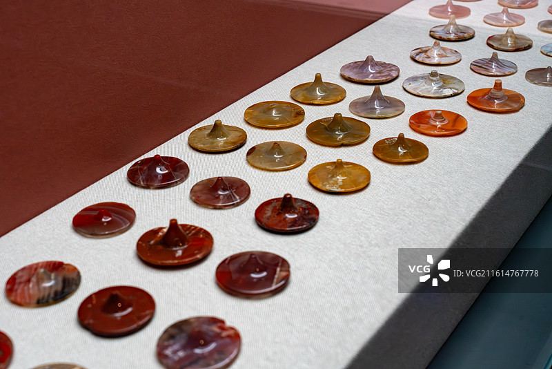 印证滇国云南古滇文明特展锥形玛瑙扣 西汉 云南昆明晋宁石寨山图片素材