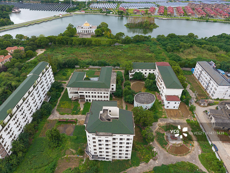 江苏省镇江市，荒废的学校图片素材