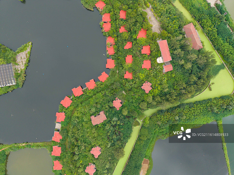 江苏省镇江市，丹徒区，龙恩木屋，龙恩国际木屋度假山庄，烂尾楼图片素材