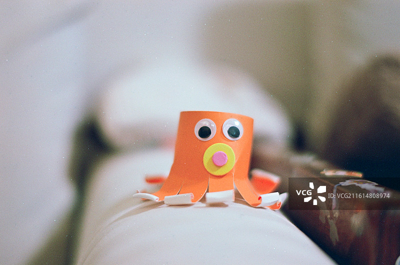 桌上玩具特写镜头图片素材