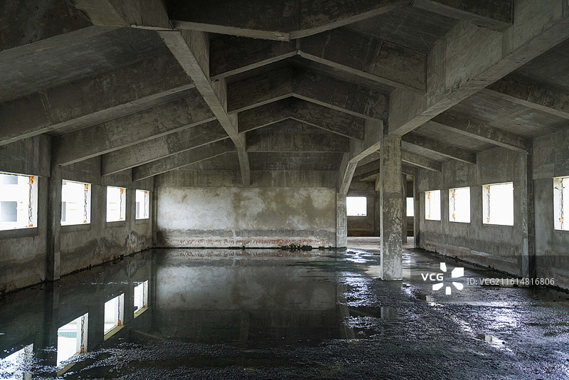 江苏省镇江市，荒废的学校图片素材