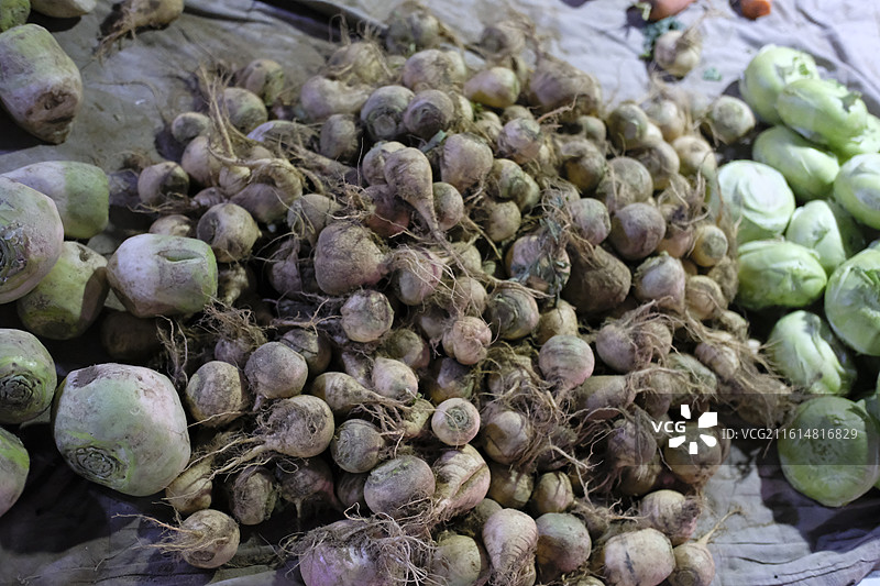 城市百姓生活早夜市菜市场。烟火气人文纪实图片素材