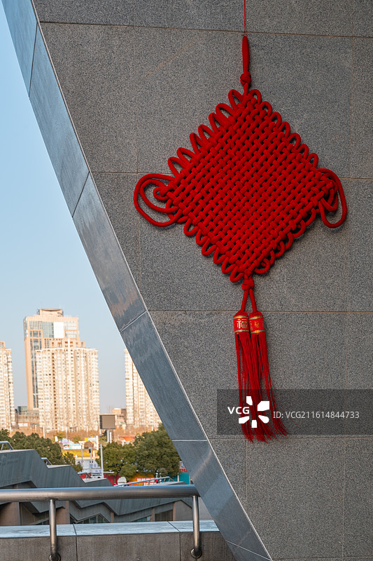 城市中的中国结图片素材