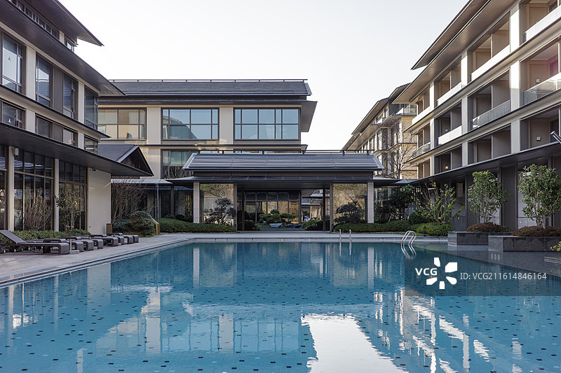 豪华高端度假酒店室外泳池景色图片素材