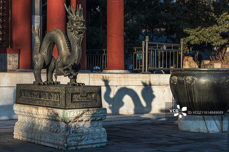 颐和园里的光影图片素材