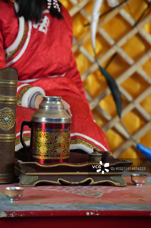 蒙古包 室内 生活 喝茶 少数民族 文化图片素材