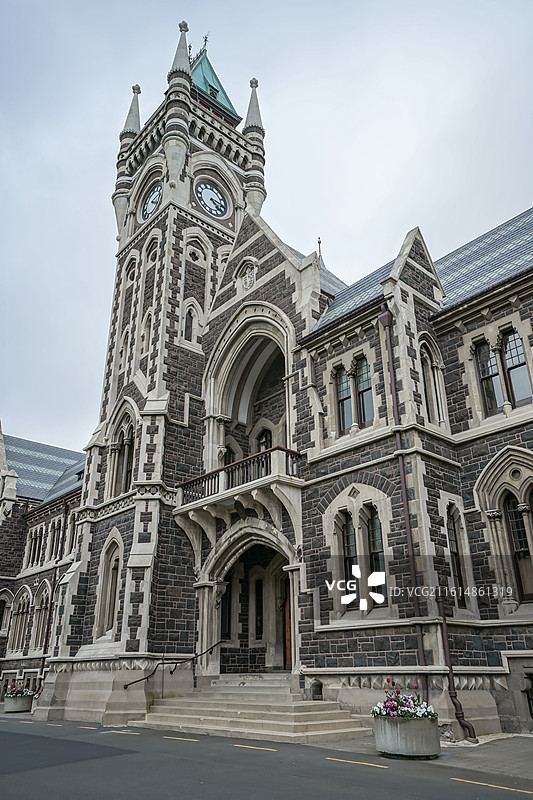 新西兰奥塔哥大学，哥特式风格的石砌建筑图片素材