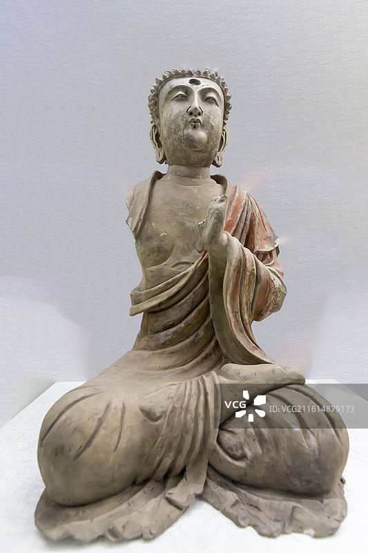 北京市永定河文化博物馆（门头沟区博物馆）“从历史走来的门头沟”展：彩绘佛像（辽代，龙泉务窑出土）图片素材