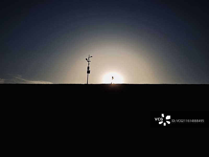 走进光里图片素材