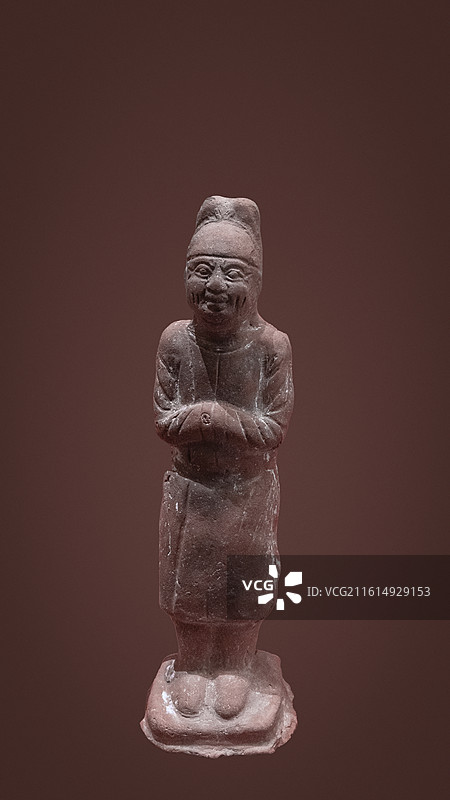 襄阳博物馆新馆展品·圆领窄袖红陶男侍俑。唐代（618-907年）图片素材