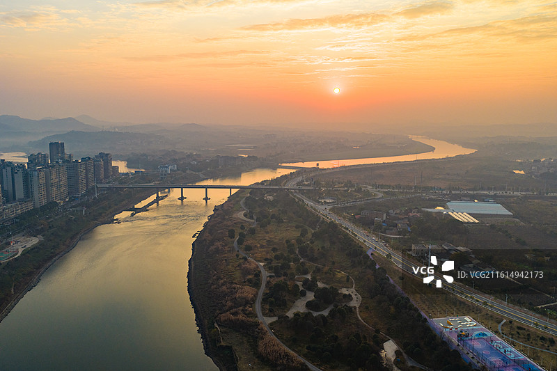 航拍湖南株洲市渌口区城市日出风光图片素材