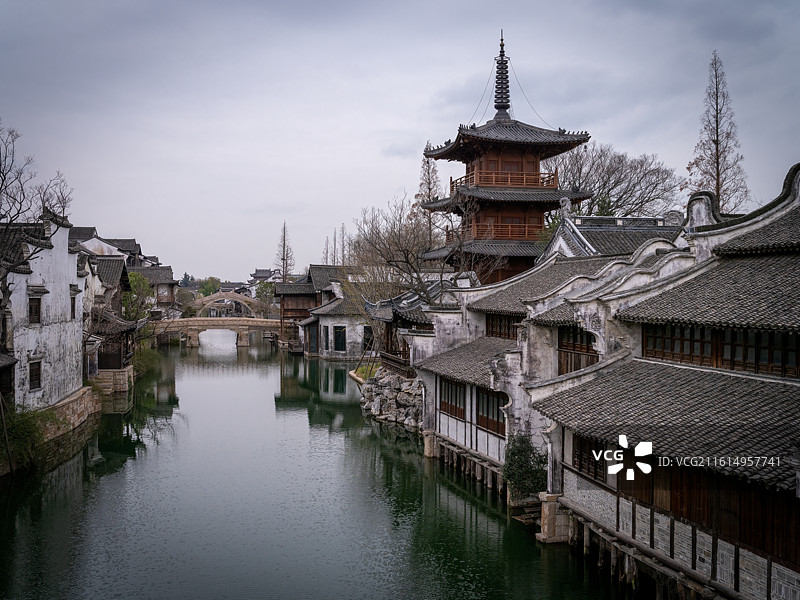 浙江嘉兴海宁盐官古镇风光图片素材