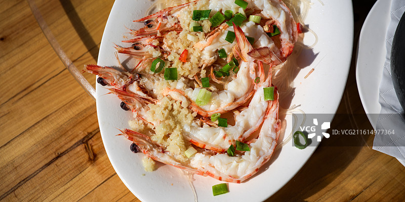 美味的蒜蓉蒸虾图片素材