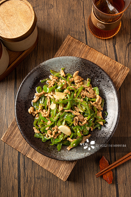 盘子里的青椒肉丝图片素材