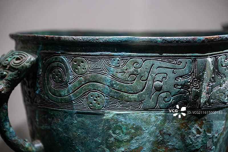 国家博物馆 商王武丁时期 “妇好”青铜三联甗 1976年河南安阳殷墟妇好墓出土图片素材