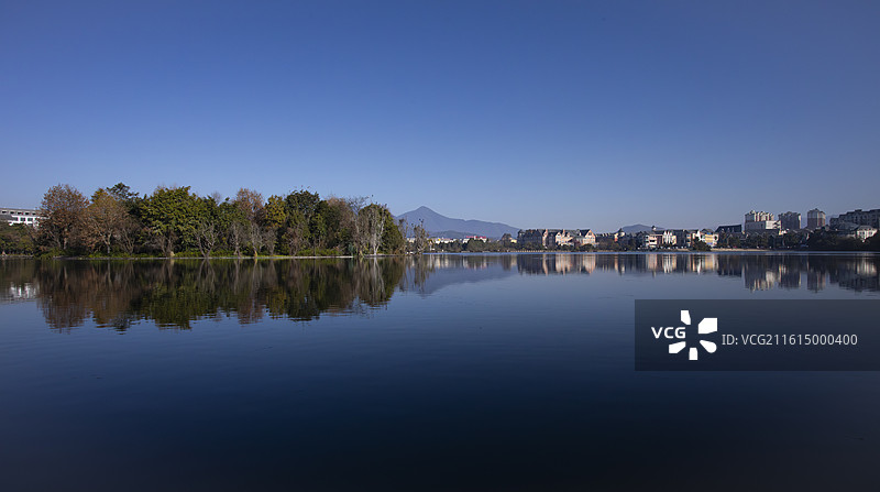 云南腾冲东湖公园图片素材