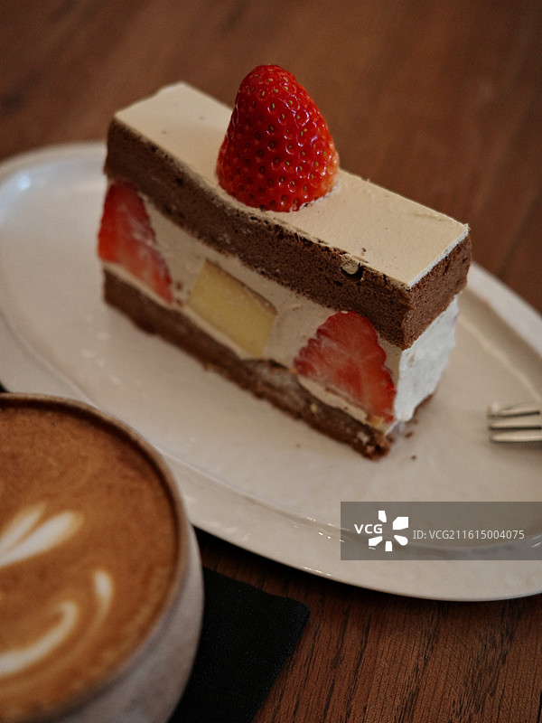 草莓蛋糕图片素材