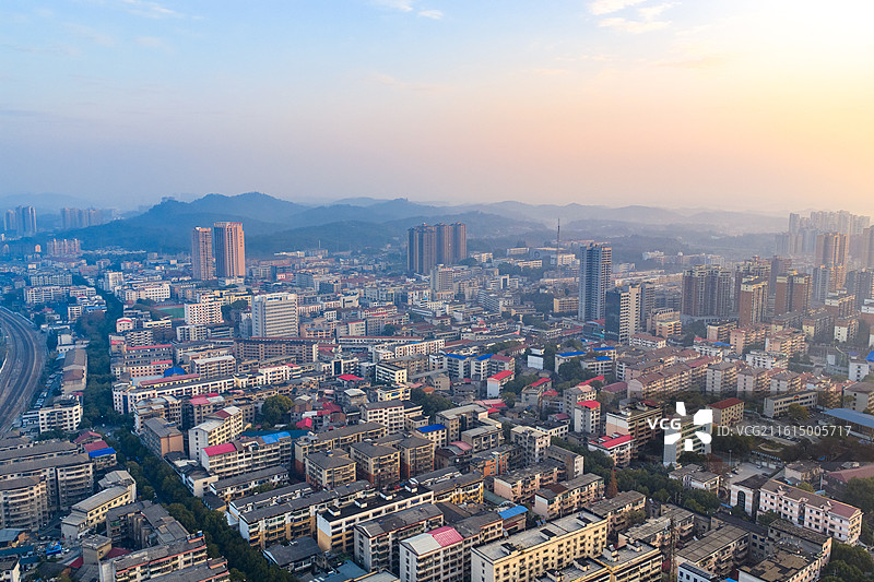 航拍湖南株洲市渌口区城市日出风光图片素材