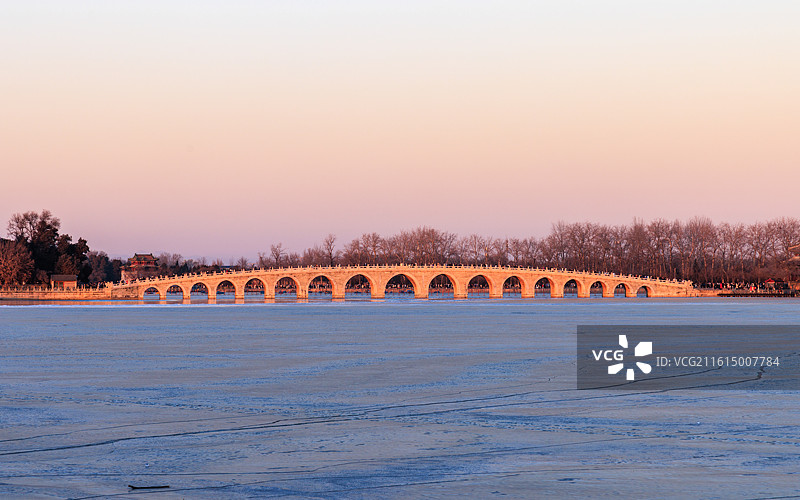 颐和园十七孔桥落日夜景图片素材