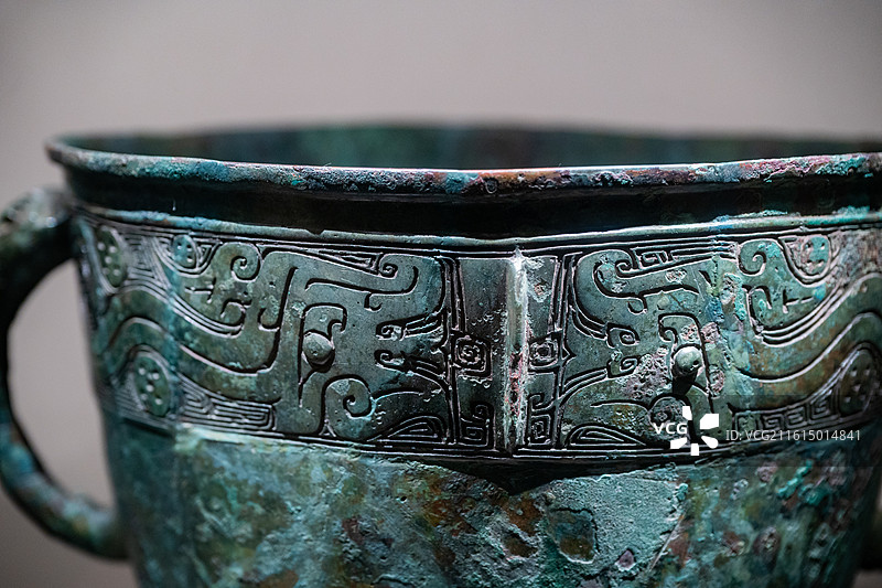 国家博物馆 商王武丁时期 “妇好”青铜三联甗 1976年河南安阳殷墟妇好墓出土图片素材