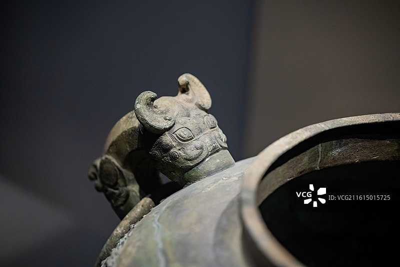 国家博物馆 战国 蜀 青铜缶 1955年四川成都羊子山出土图片素材
