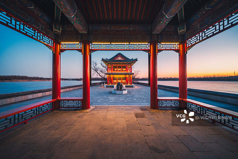 景明楼落日夜景图片素材