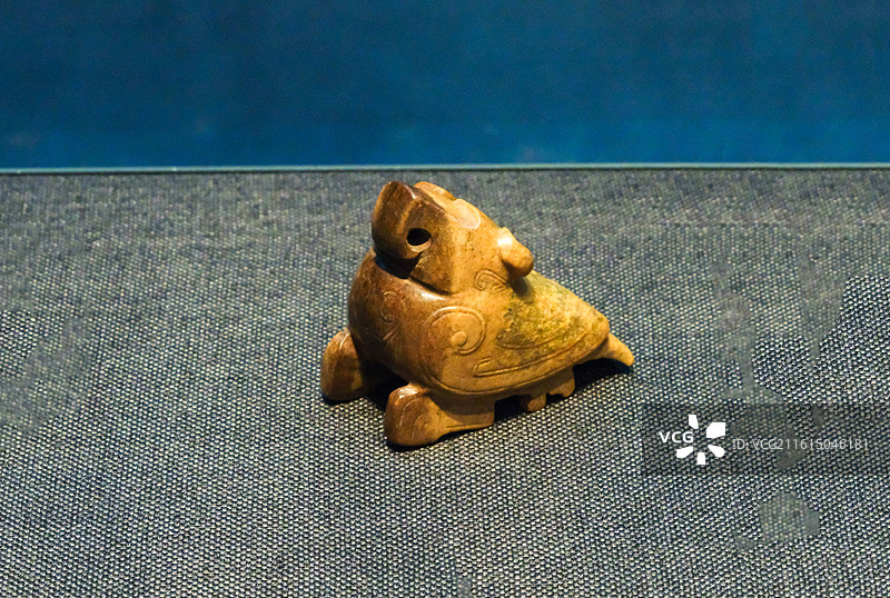 玉怪鸟 商代 河南安阳殷墟妇好墓 中国考古博物馆（中国历史研究院）宅兹中国展厅图片素材