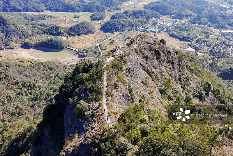航拍衢州龙游天池山的山林风光图片素材