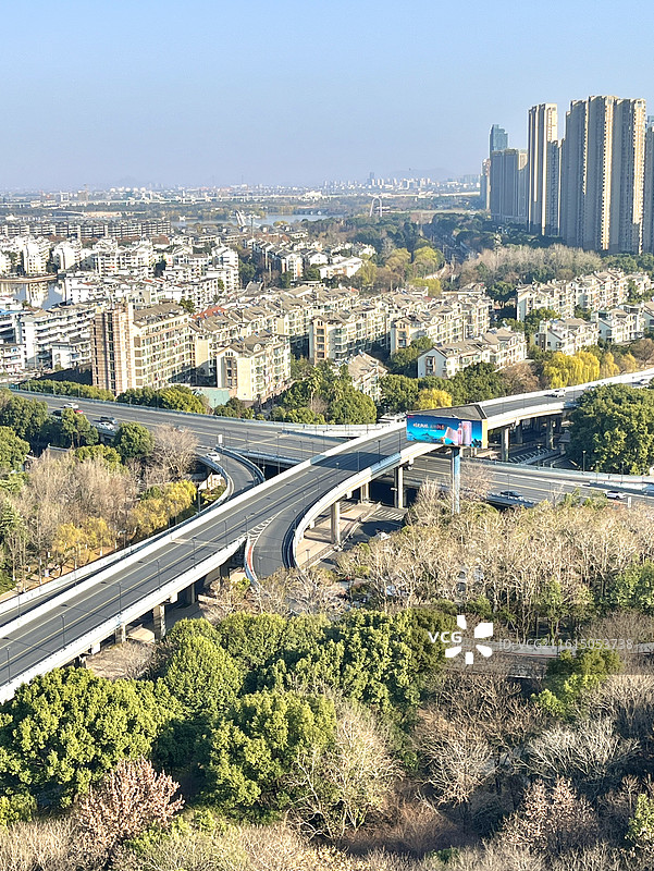 城市高架桥十字交汇处图片素材