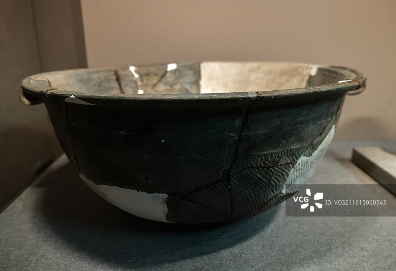 陶盆 二里头文化 河南偃师二里头遗址 中国考古博物馆（中国历史研究院）宅兹中国展厅图片素材