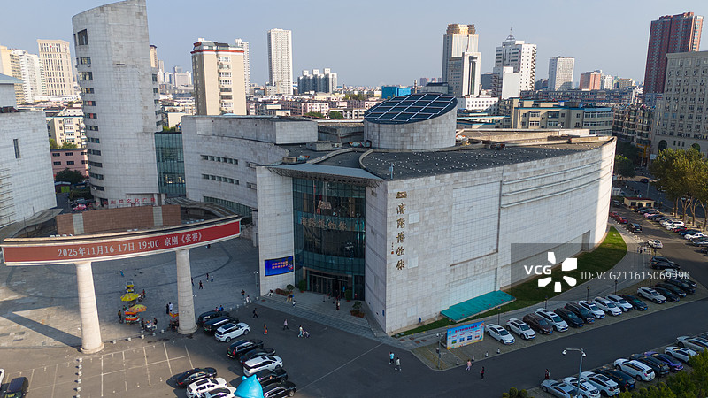 沈阳沈阳大剧院人民广场航拍图片素材