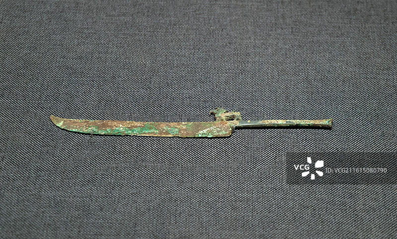 铜刀 商末周初 山东滕州前掌大墓地 中国考古博物馆（中国历史研究院）宅兹中国展厅图片素材