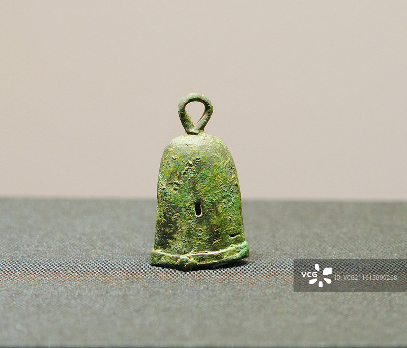 广西壮族自治区博物馆中国西南地区青铜文明特展西汉时期环耳铜铃图片素材