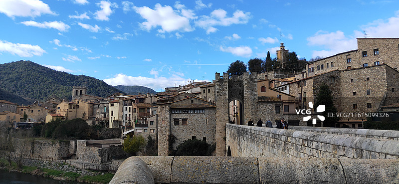 西班牙古镇贝萨卢图片素材