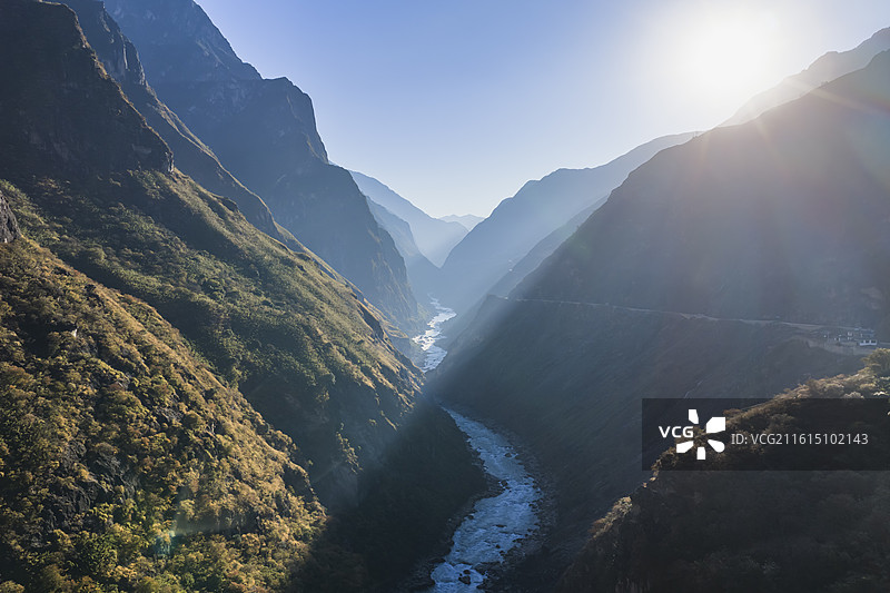 虎跳峡云南玉龙县金沙江大峡谷图片素材