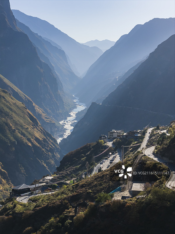 虎跳峡云南玉龙县金沙江大峡谷图片素材