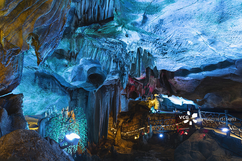 喀斯特溶洞石笋图片素材