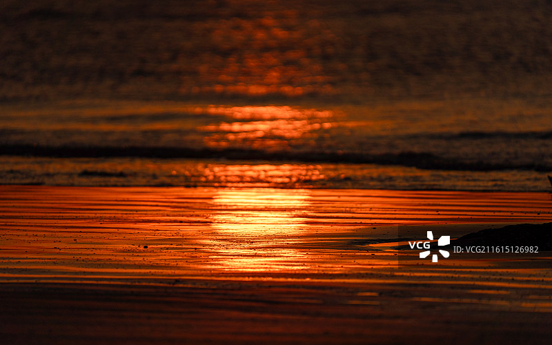 珠海市金湾区横石基海上风车欧米伽日出图片素材