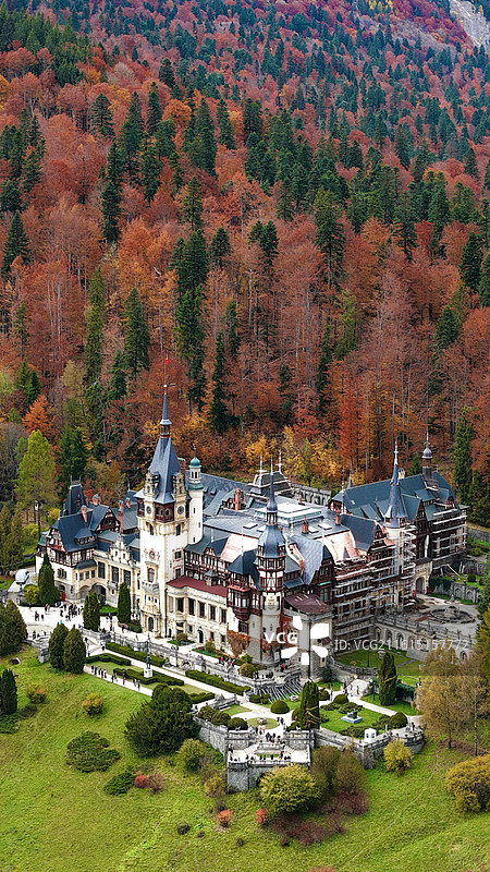 罗马尼亚城堡秋景图片素材