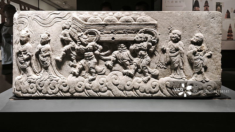 北京首都博物馆古代佛塔文物展释迦牟尼涅槃石函钟馗五毒辽代瓷器建筑构件坐龙走龙铁狮天使人像佛像金丝帽图片素材