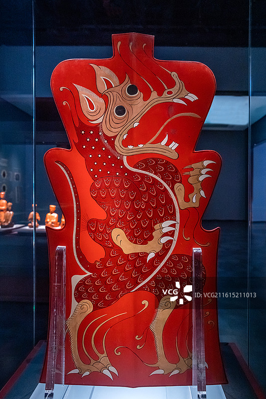 南昌汉代海昏侯国遗址博物馆漆画盾图片素材