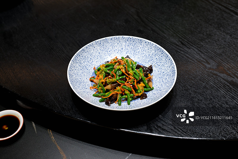 鸡枞菌拌黄瓜花图片素材