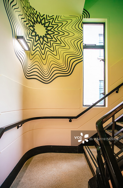 上海外滩美术馆室内彩色楼梯厅图片素材